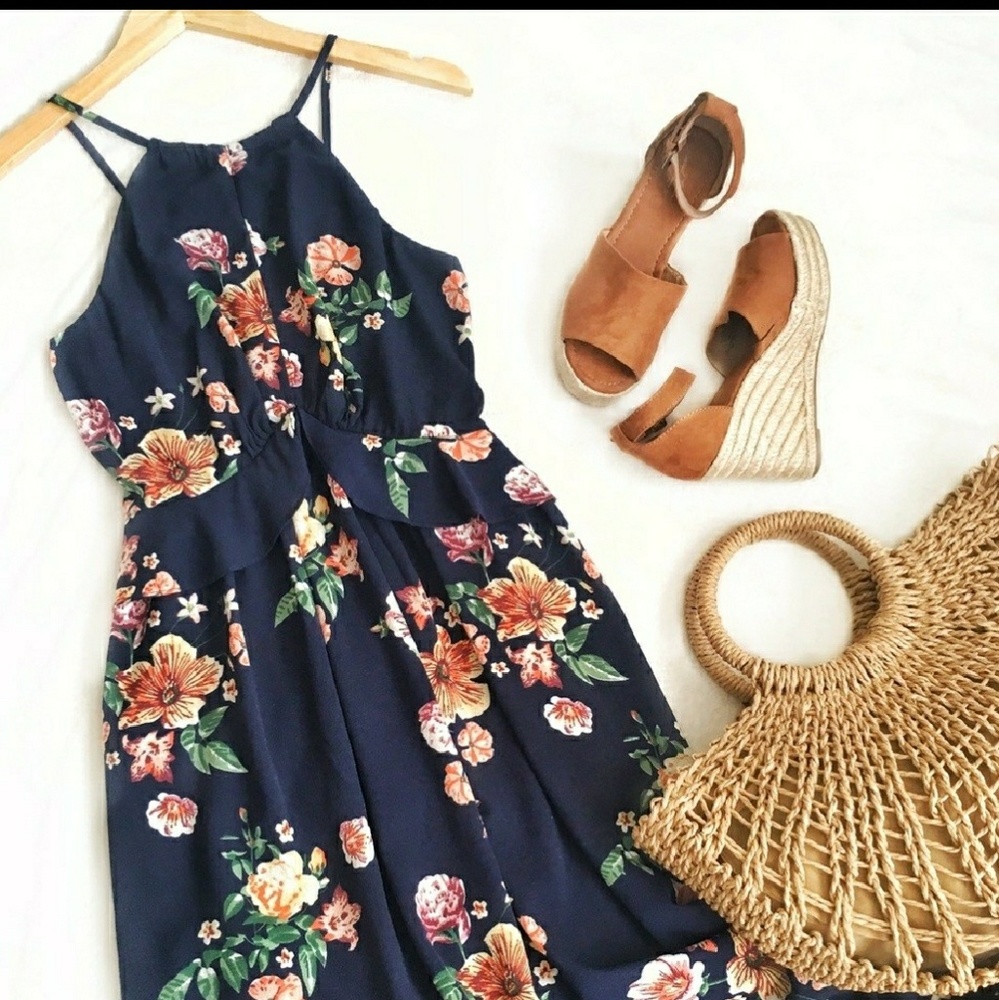 Last One! Size S! Navy Floral Maxi Dress - Picture 4 of 6